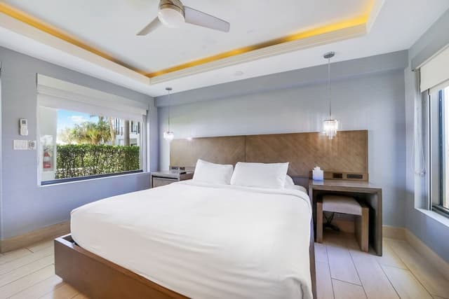 Standard Room, 1 King Bed (Self check-in)