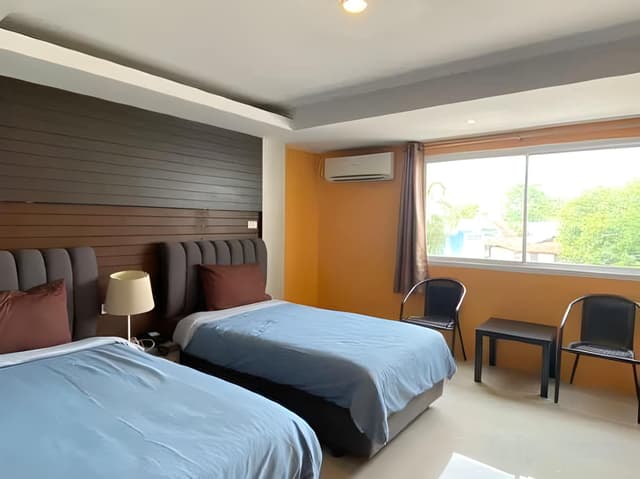Standard Twin Room