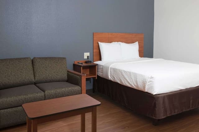 Standard Room, 1 Queen Bed with Sofa bed, Non Smoking