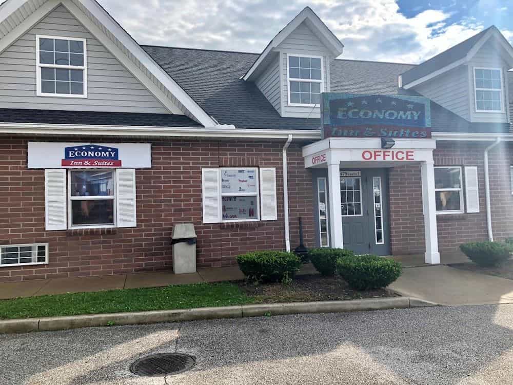Knights Inn Cleveland/North Randall
