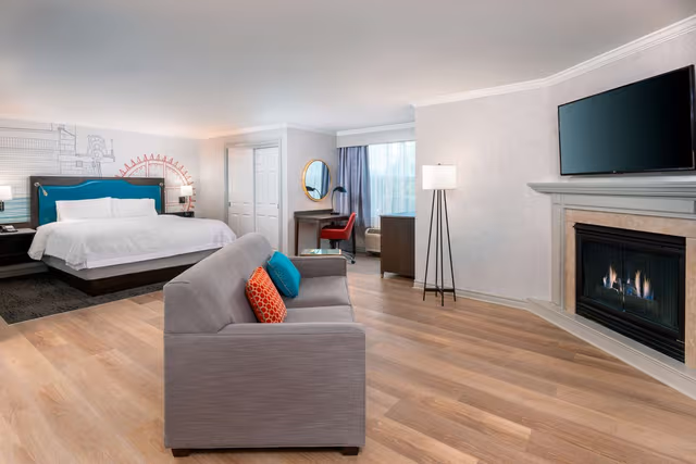 1 KING STUDIO SUITE/FIREPLACE/NON-SMOKING