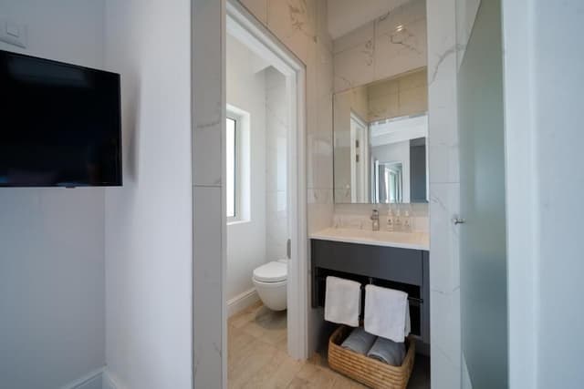 One-Bedroom Suite