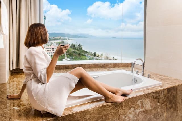 Senior Suite Ocean View King