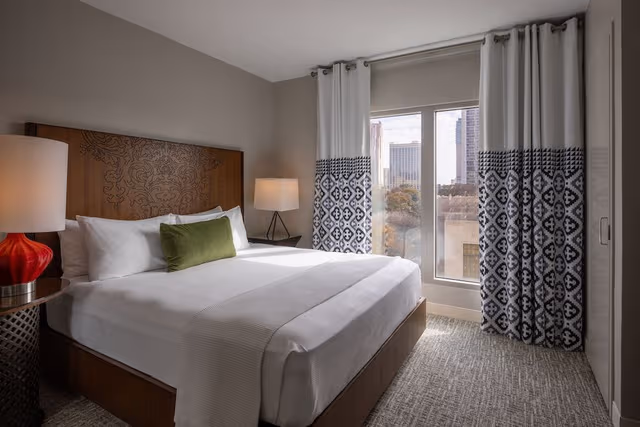 Suite, 1 King Bed, Accessible, Non Smoking