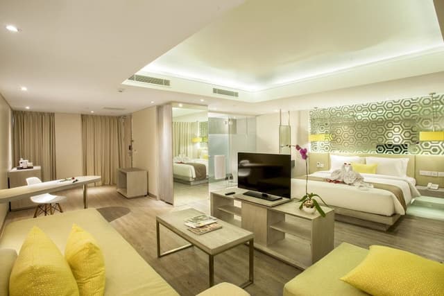 Junior Suite, 1 King Bed