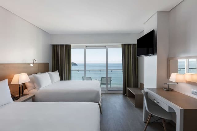 OCEAN VIEW DELUXE 2 DOUBLE BEDS ROOM