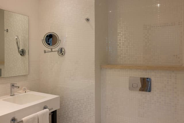 OCEAN VIEW DELUXE 2 DOUBLE BEDS ROOM