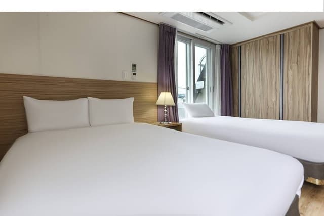 Family Twin Room