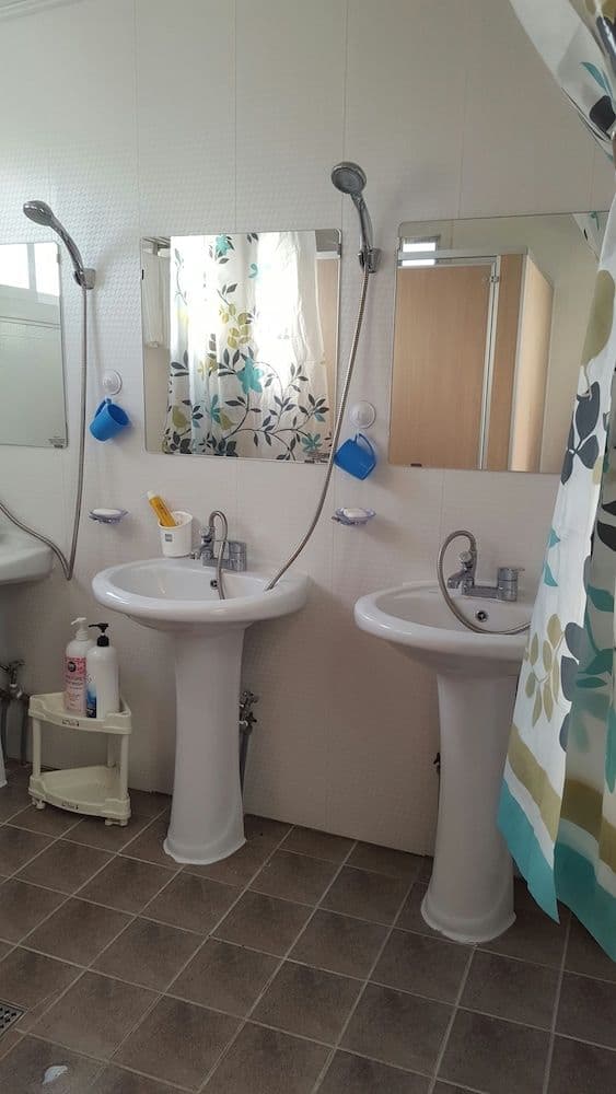 Shared Dormitory, Men only (18 persons)