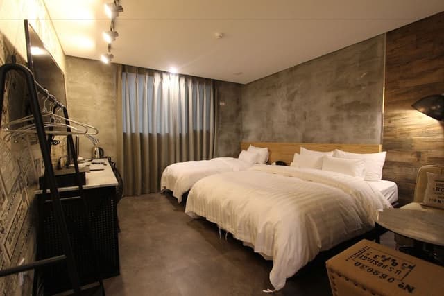 Deluxe Twin Room