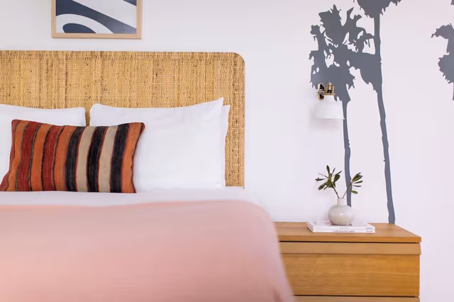 Suite, 1 Queen Bed (Queen Studio)