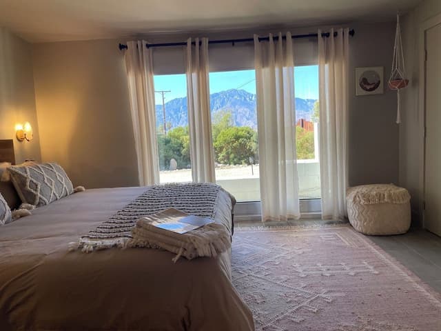 Deluxe Suite, 1 King Bed, Non Smoking