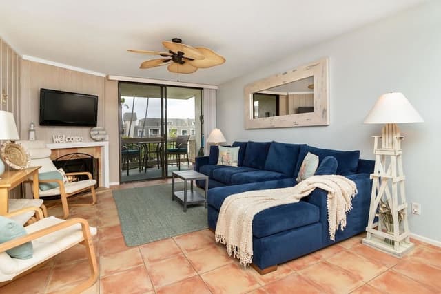 House, 1 King Bed with Sofa bed (Paradise Found)