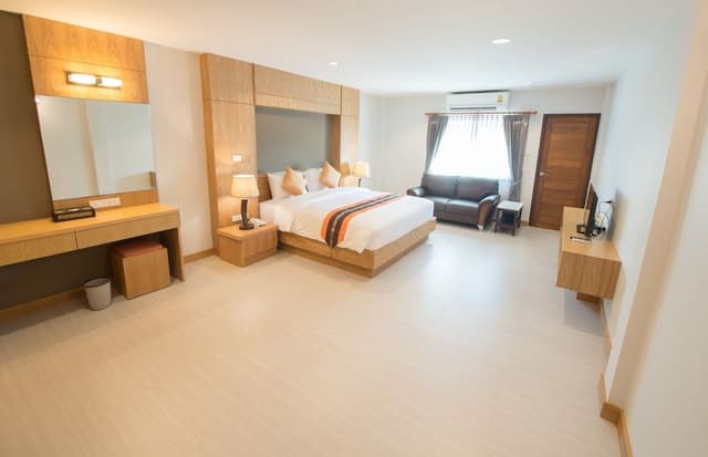 Grand Deluxe Room