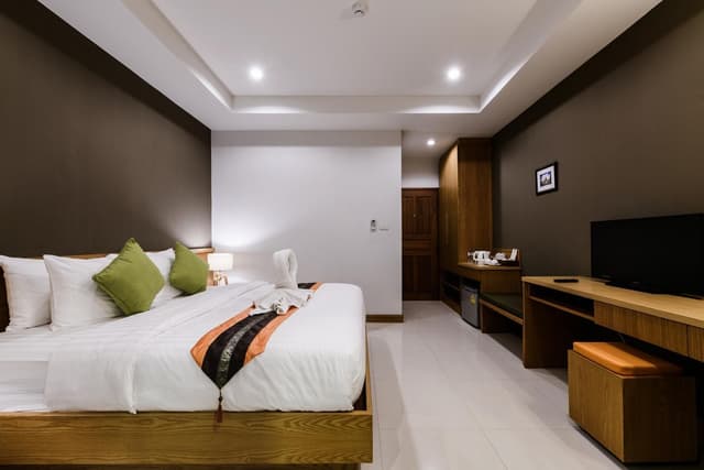 Superior King Bed