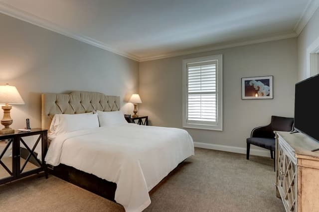 Classic King Suite