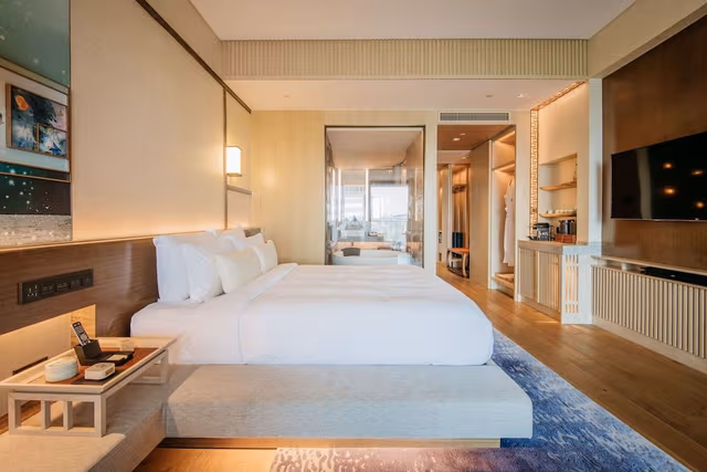 Executive King Size Bed Room