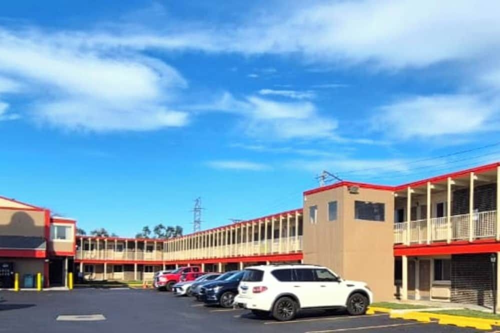 Saratoga Motel3