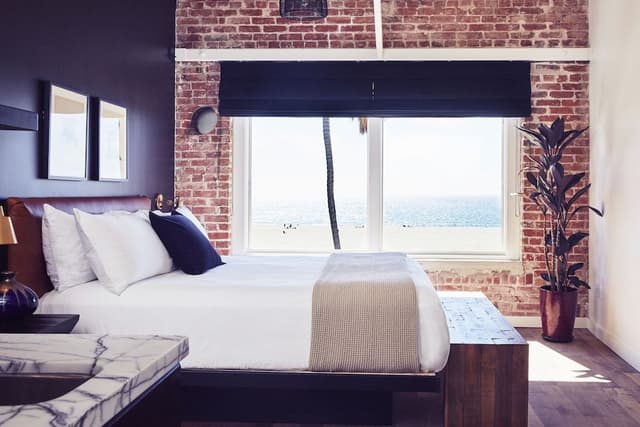 Room, Oceanfront (XL)