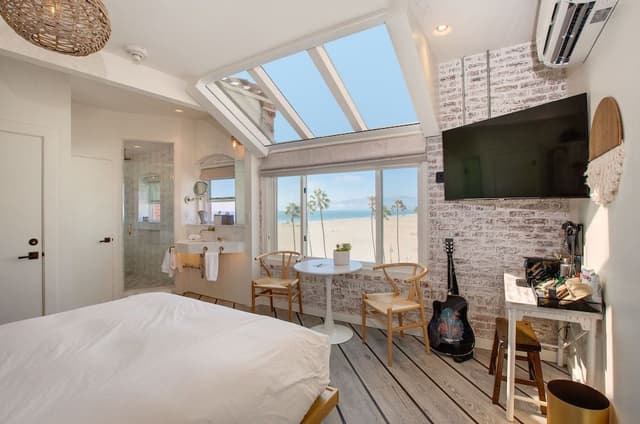 Ocean View PH Bungalow