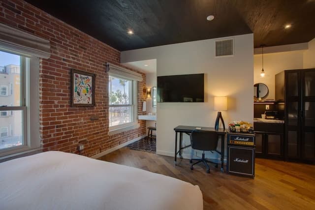 Room, Oceanfront (XL)