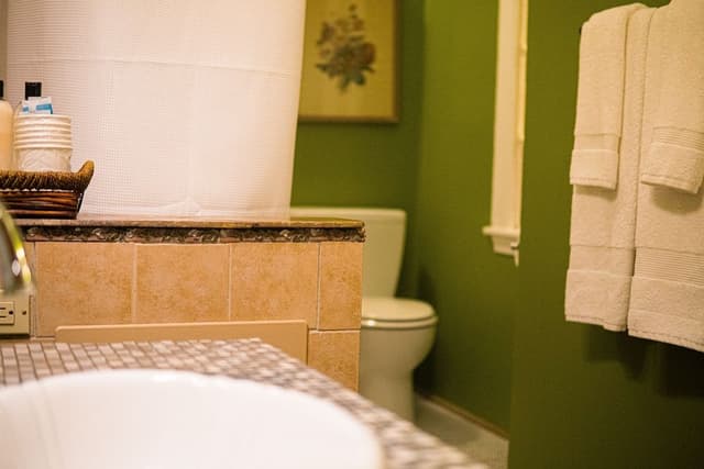 Economy Single Room, Shared Bathroom