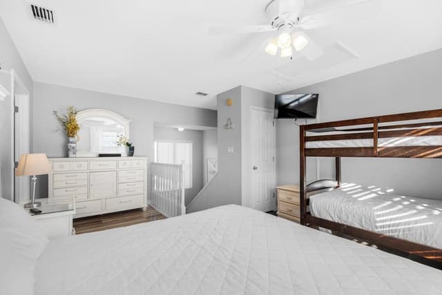 House, Multiple Beds (Beach House of Stress Relief)