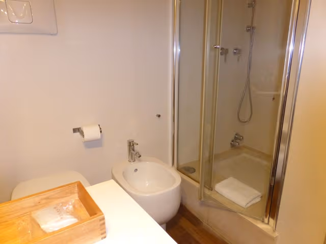 Deluxe Room, 1 Queen Bed