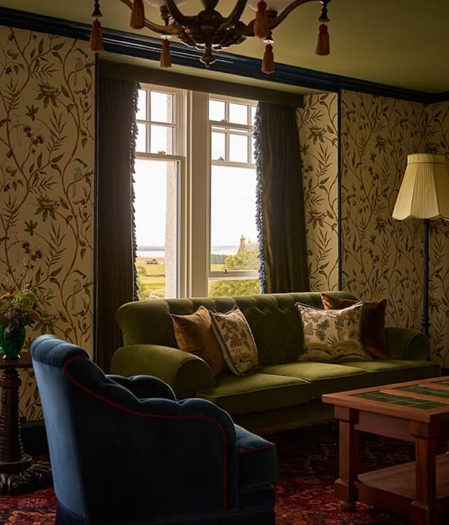 Suite, 1 King Bed, Sea View