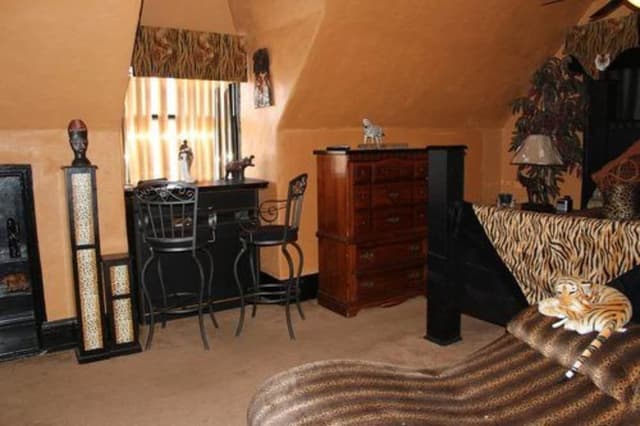 Room, Private Bathroom (Kenya)