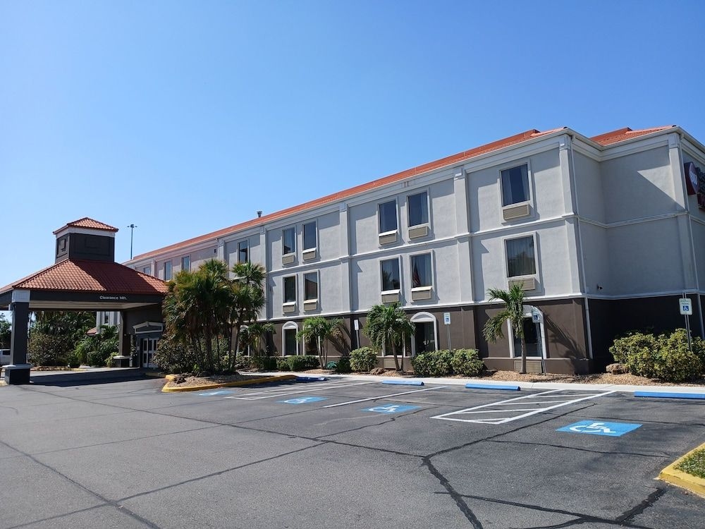 Holiday Inn Express Bradenton1