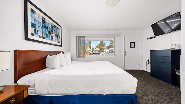 Standard Room, 1 King Bed (Ground Floor)