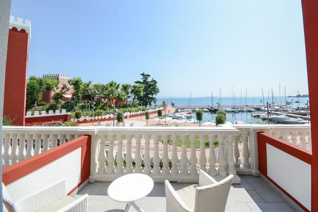 Deluxe Double Room, Balcony, Lake View