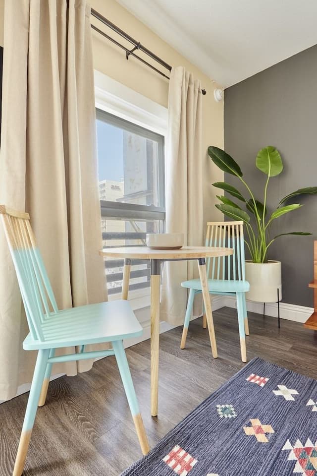 Deluxe Studio, 1 Queen Bed (Self Check-in with Virtual Front Desk)