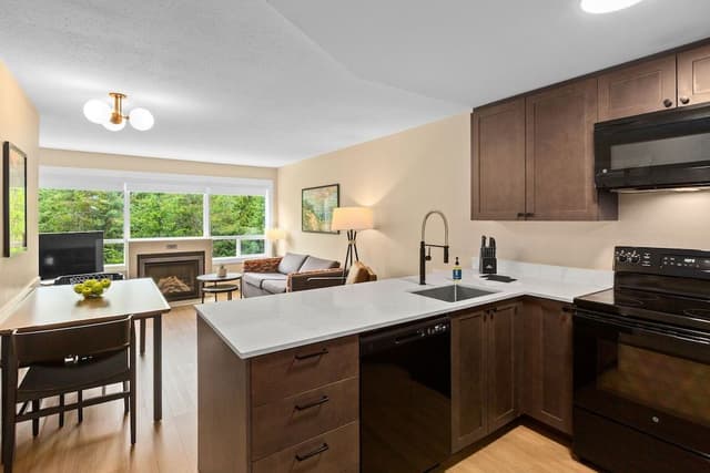 Deluxe Condo, 2 Bedrooms