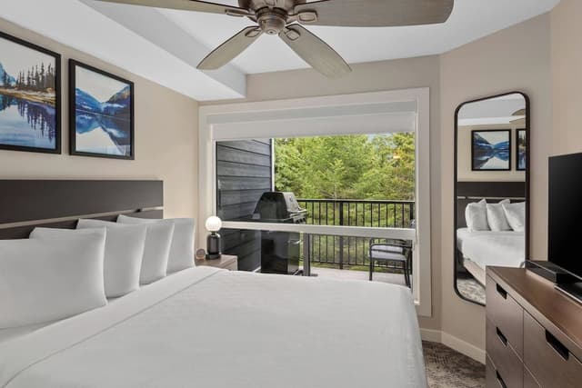 Deluxe Condo, 2 Bedrooms