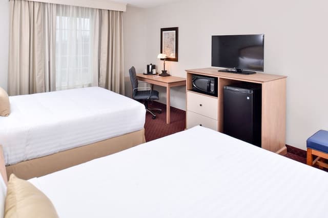 Standard Studio, 2 Queen Beds