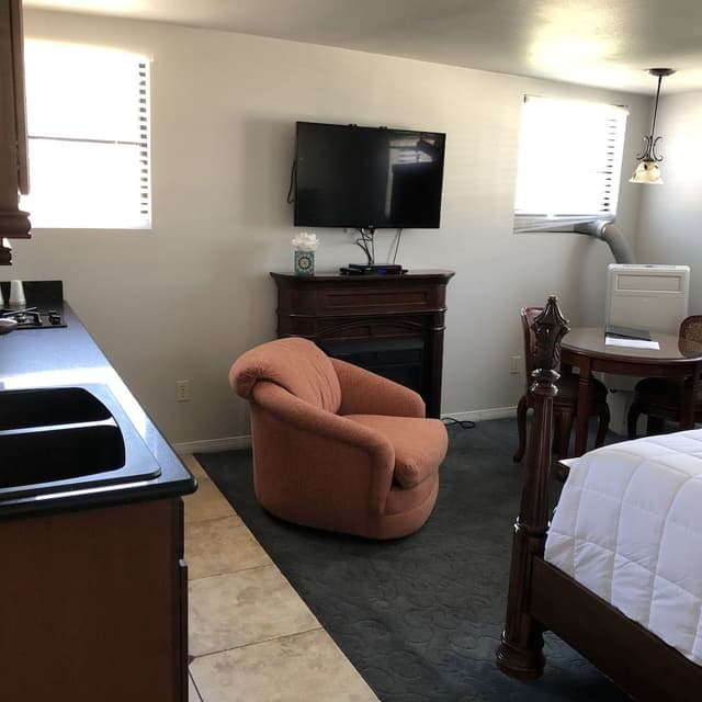 Room (The Loft)