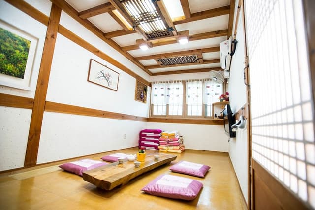 Family Ondol Room (Hanbok Rental 50 percent D.C)