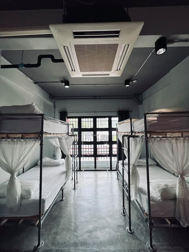 Family Room, Multiple Beds, Non Smoking, Shared Bathroom