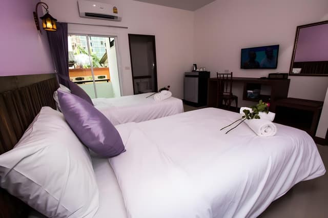 Deluxe Twin Room