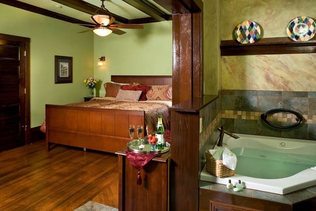 Deluxe Suite, Ensuite (Sycamore Suite)