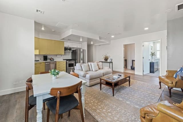 Deluxe Apartment, 2 Bedrooms, City View