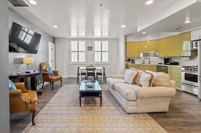 Deluxe Apartment, 2 Bedrooms, City View