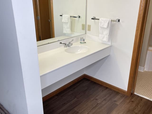 Suite, 1 King Bed with Sofa bed, Kitchenette