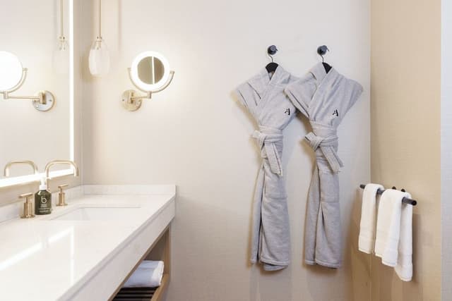 Black Diamond Floor, Executive Suite, 1 King Bed, Non Smoking, Business Lounge Access
