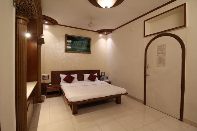 Special Super Delux AC Room