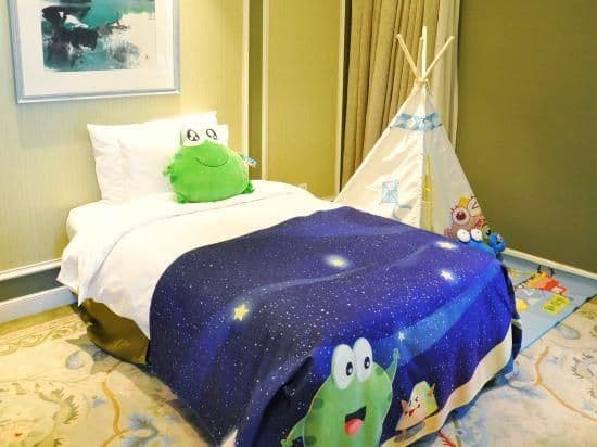 Mung bean frog Theme Room
