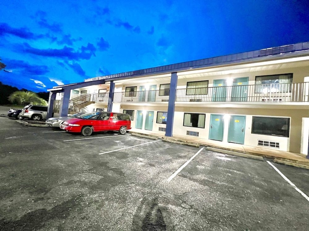 GuestHouse Inn and Suites Bayou La Batre/Mobile0