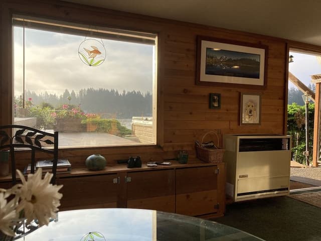 Suite, 1 Bedroom, Hot Tub, Lake View (Lakeside Bedroom Suite)
